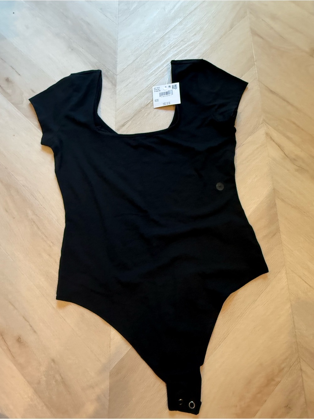 American Eagle Outfitters Black Short Sleeve Scoop Neck Bodysuit